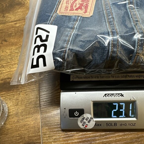 Levis Jeans Womens 32 Blue Wedgie Straight Button Fly High Rise Medium Wash - Picture 14 of 14